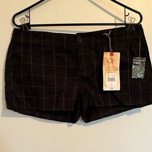 Womens black plaid short shorts -new